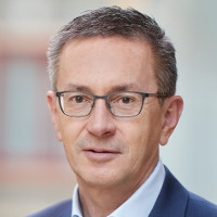 Dr. Bernd Linnebacher
